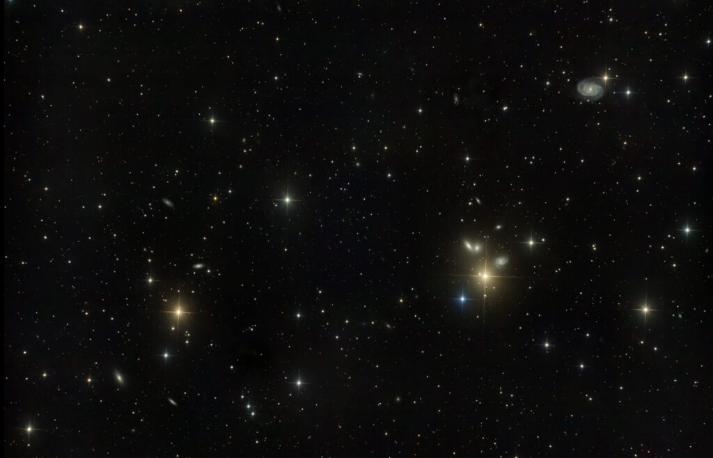 Regroupement de galaxies (groupe compact de Hickson 68, HCG68)